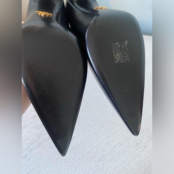 Prada Black Leather Pointed-Toe Pumps size 42 - Picture 10 of 14